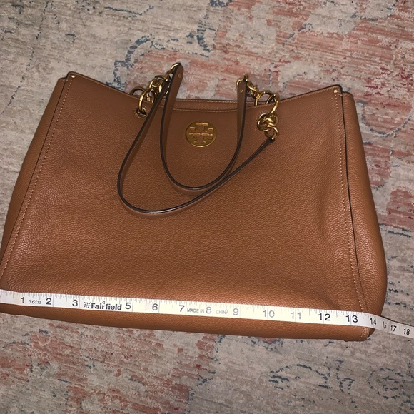 Tory Burch Everly Leather Tote - Picture 3 of 13